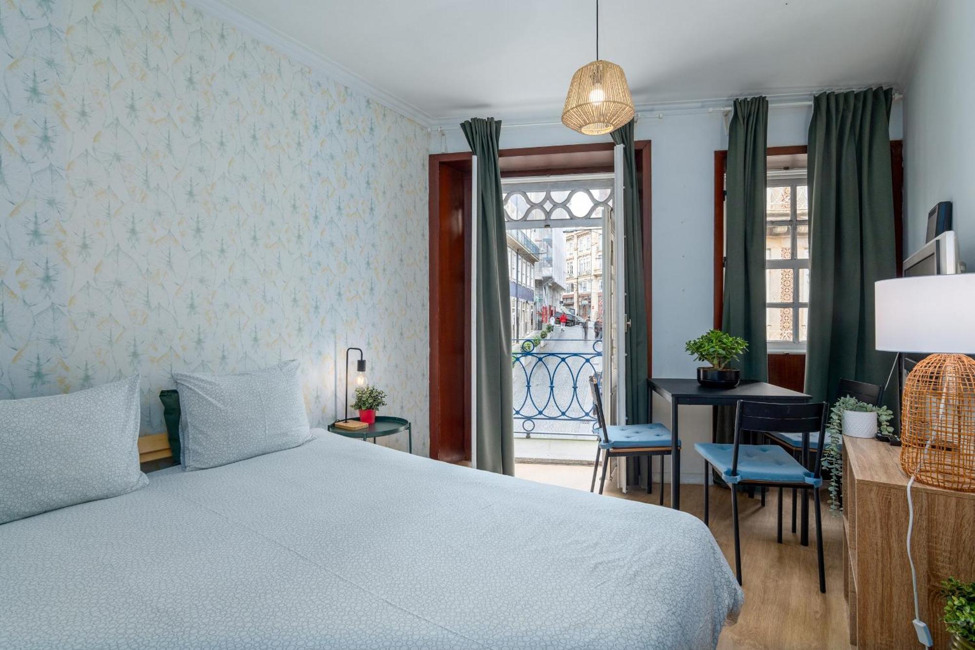 Апартаменты Renovated Feb25 Clerigos Cozy Balcony With Self Check In Порту Экстерьер фото