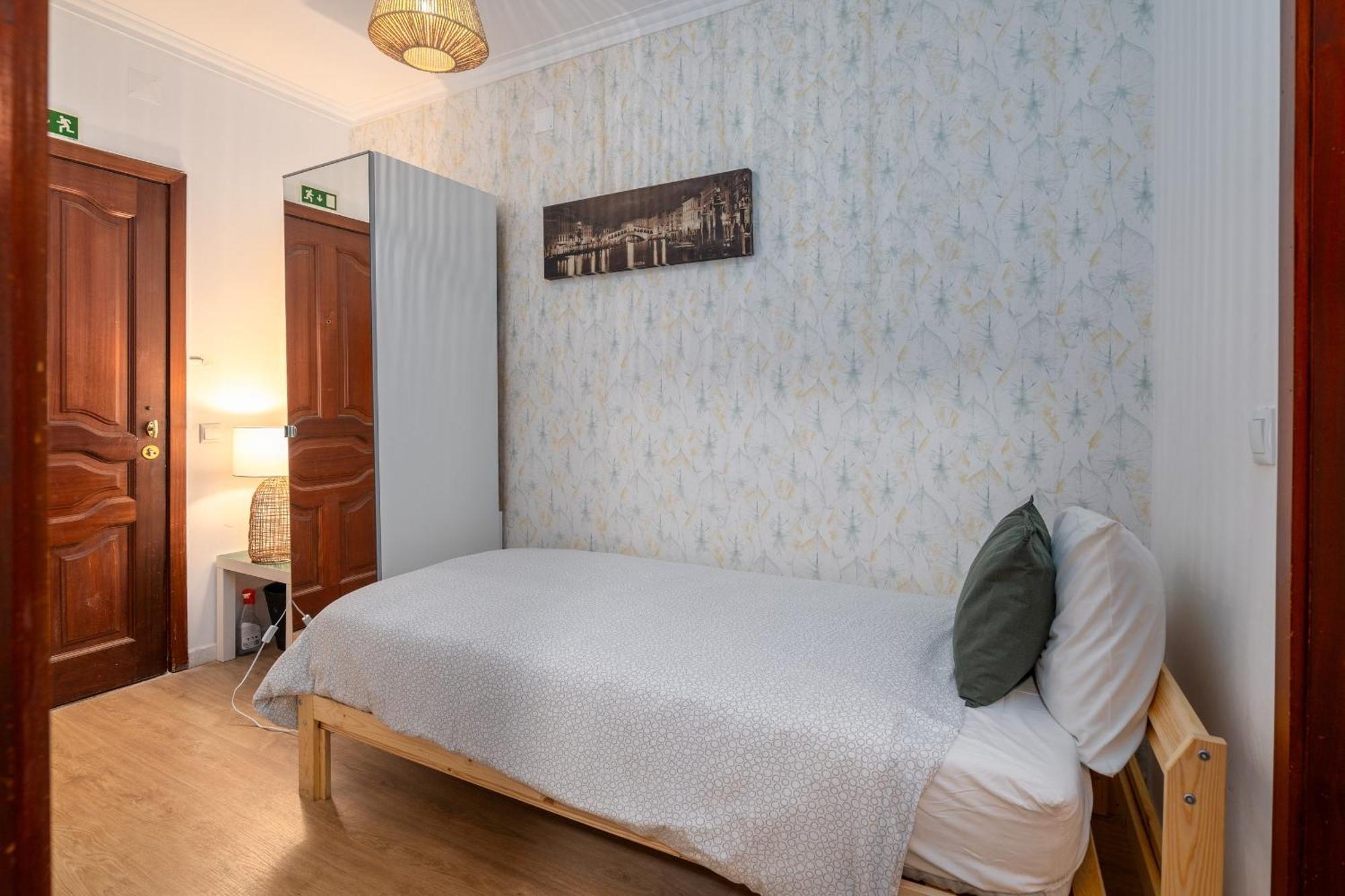Апартаменты Renovated Feb25 Clerigos Cozy Balcony With Self Check In Порту Экстерьер фото